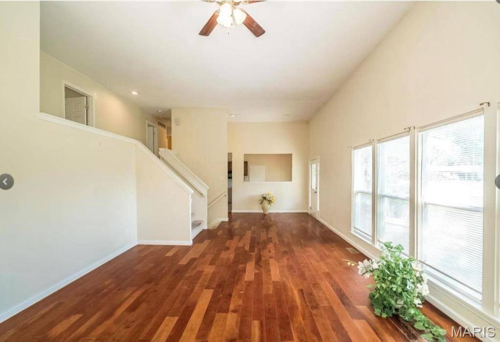 Hazelwood, MO 63042,698 Carriage LN