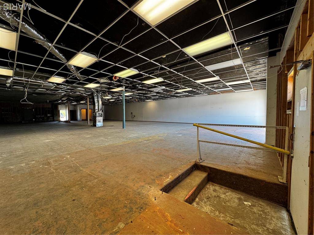 Lebanon, MO 65536,321 W Commercial ST
