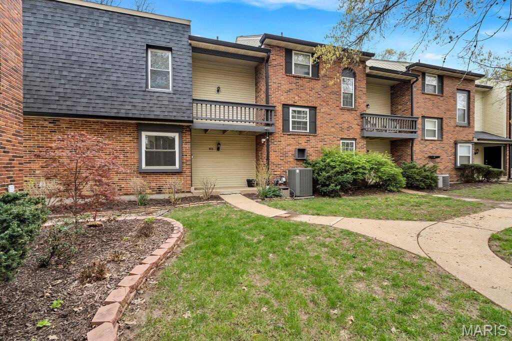 Chesterfield, MO 63017,92 Conway Cove DR