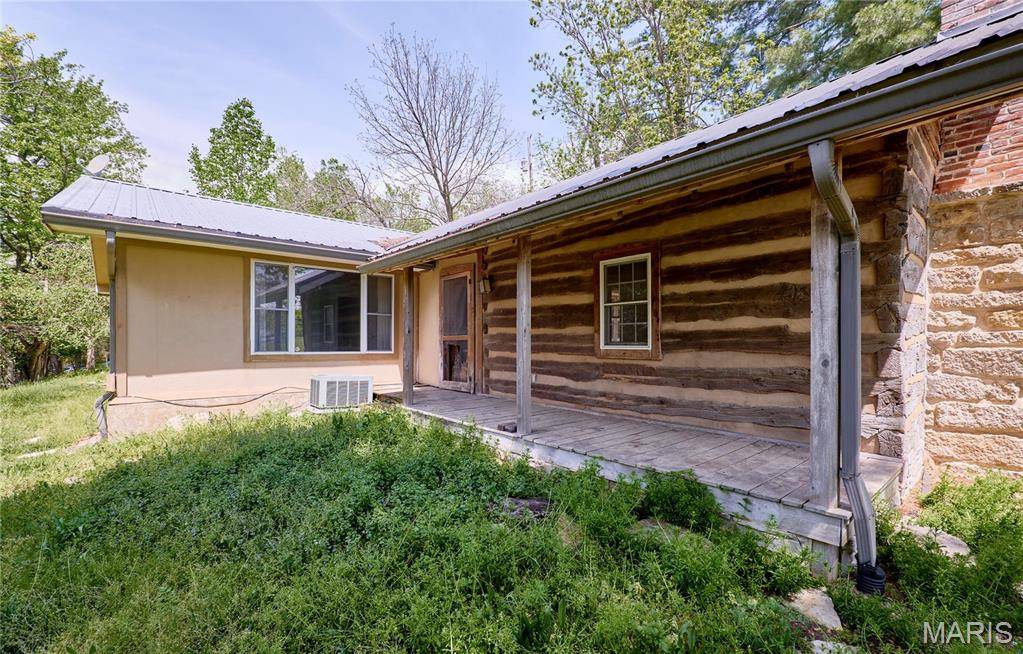 Labadie, MO 63055,2104 Grand Army RD