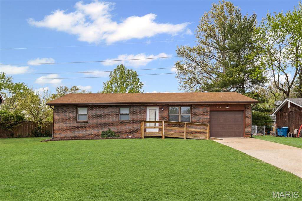 Bethalto, IL 62010,113 Stuart ST
