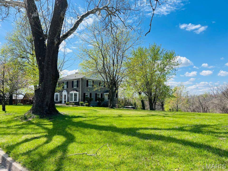 Hannibal, MO 63401,603 Country Club DR