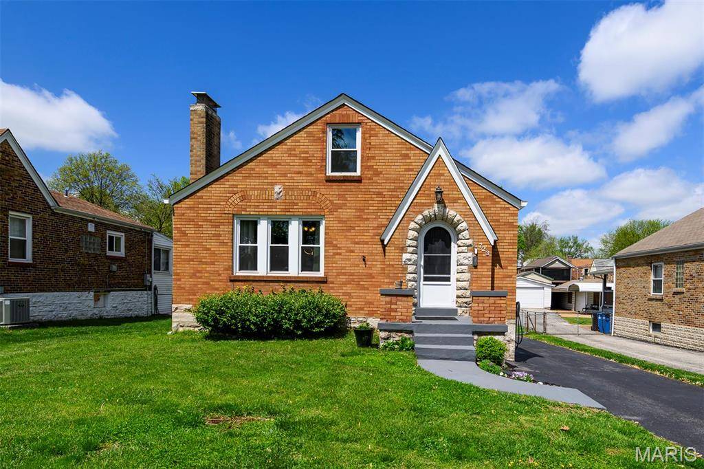 St Louis, MO 63125,723 Reed AVE