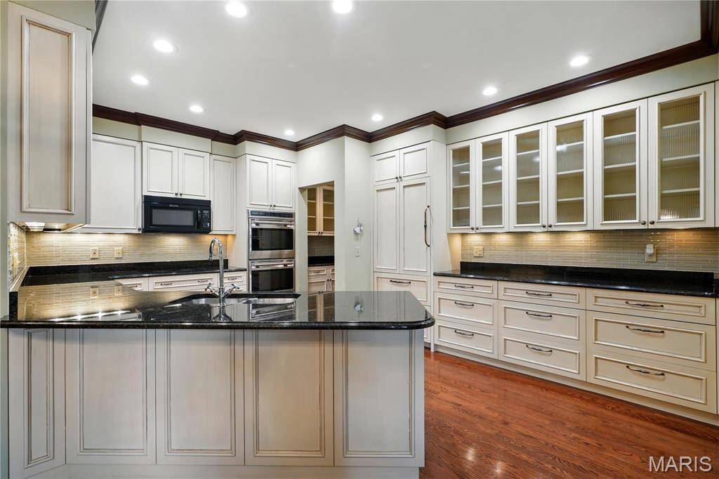Chesterfield, MO 63017,14021 Woods Mill Cove DR