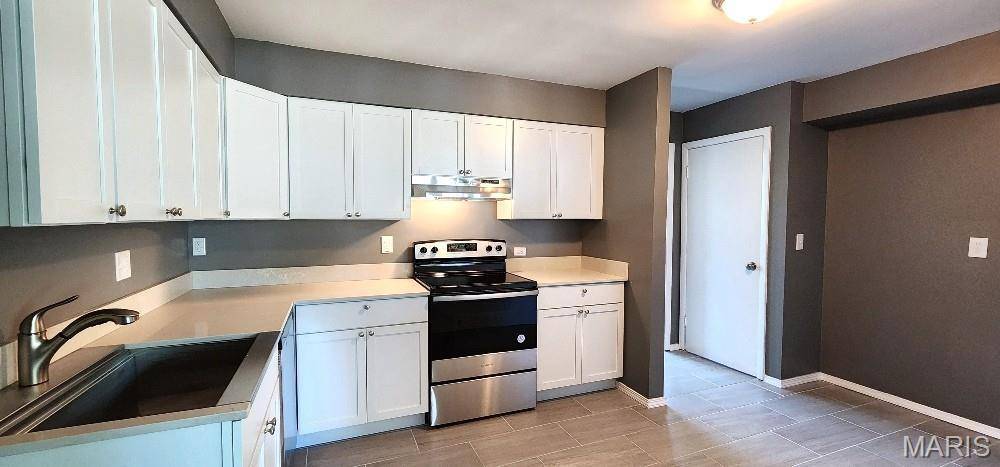 St Louis, MO 63121,3401 Ranch LN