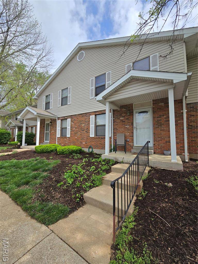 Florissant, MO 63031,Address not disclosed