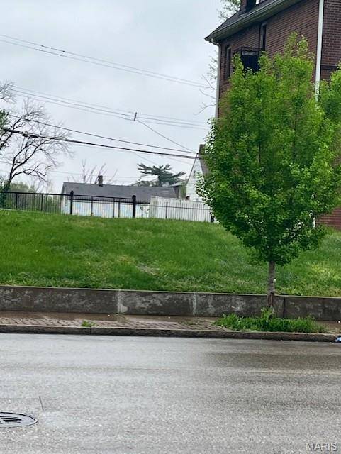 St Louis, MO 63115,2914 N Newstead AVE