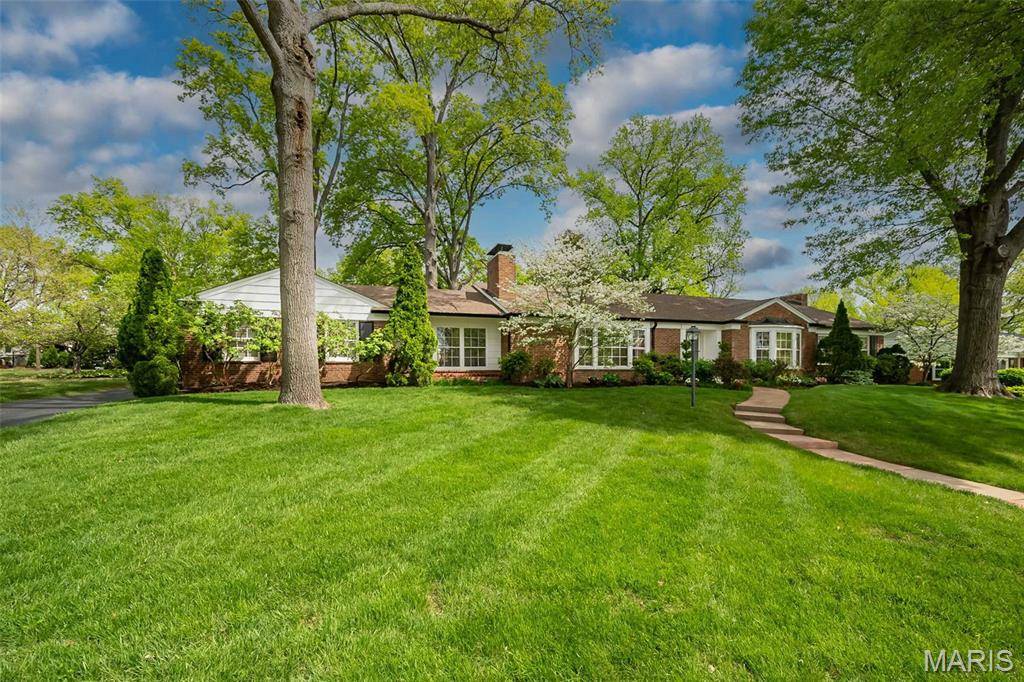 St Louis, MO 63144,15 York Hills DR