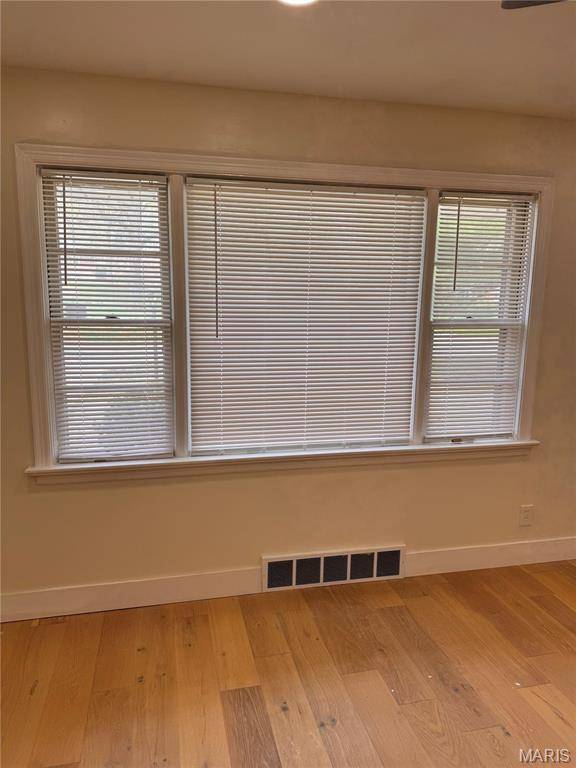St Louis, MO 63137,9258 Waldorf DR