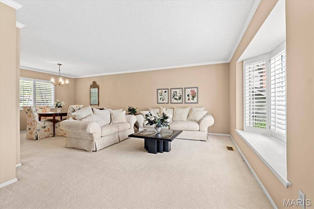 Manchester, MO 63021,889 Almond Hill CT