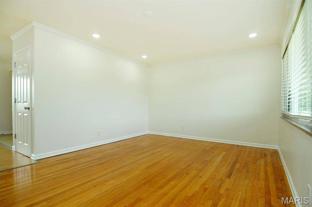 St Louis, MO 63125,2959 Annunciation DR