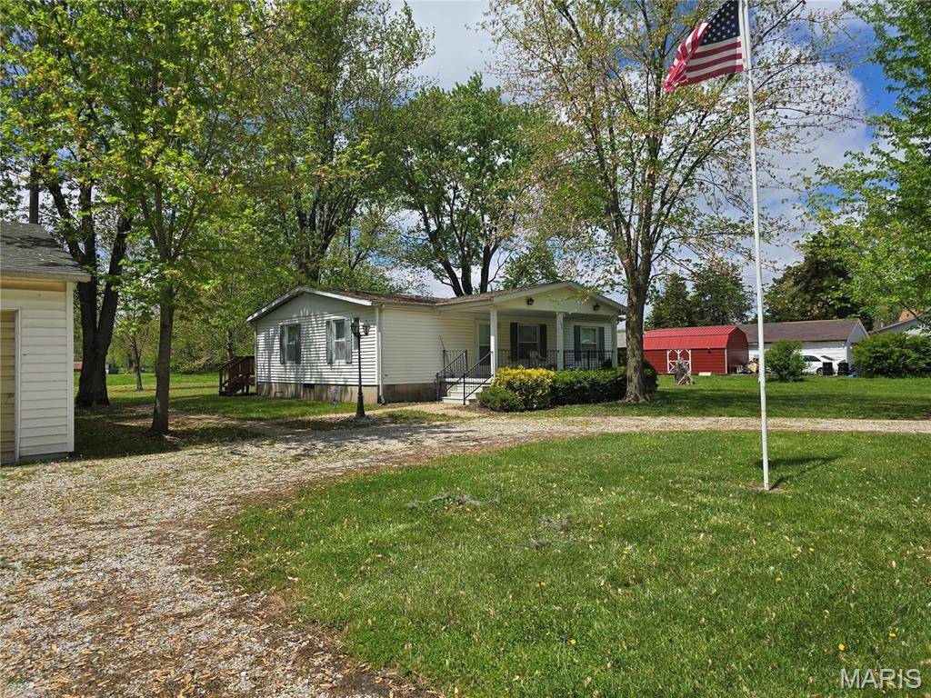 Coffeen, IL 62017,106 South ST