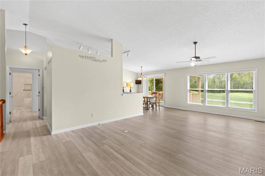Wentzville, MO 63385,1120 Silo Bend DR