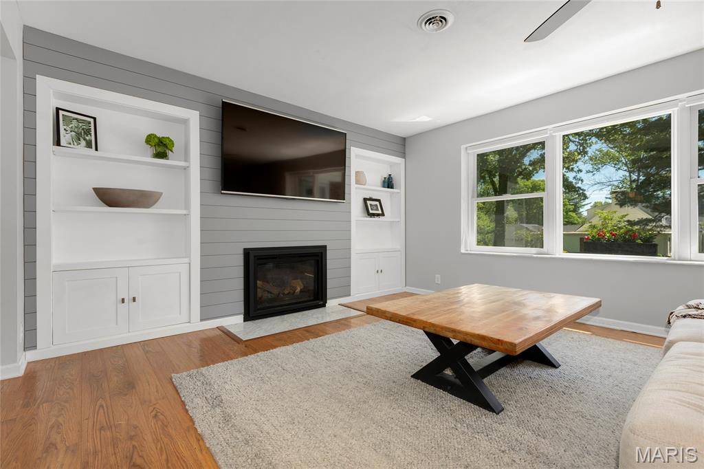 Webster Groves, MO 63119,1345 Cheshire LN