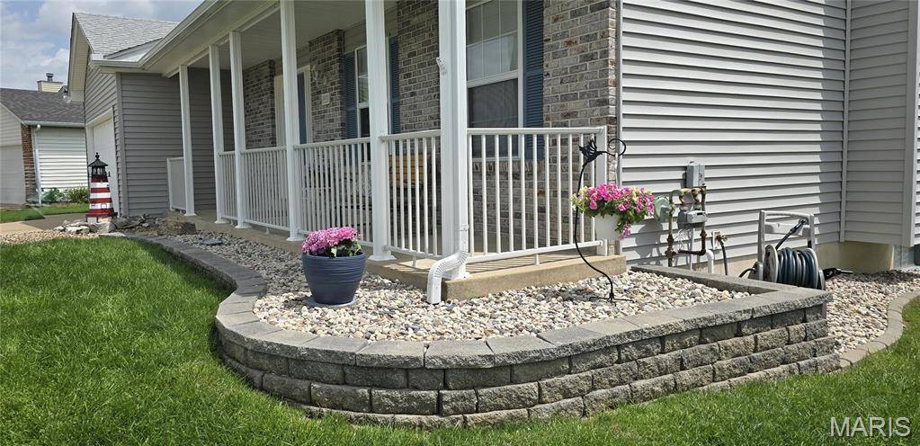 St Charles, MO 63304,993 Lands End DR
