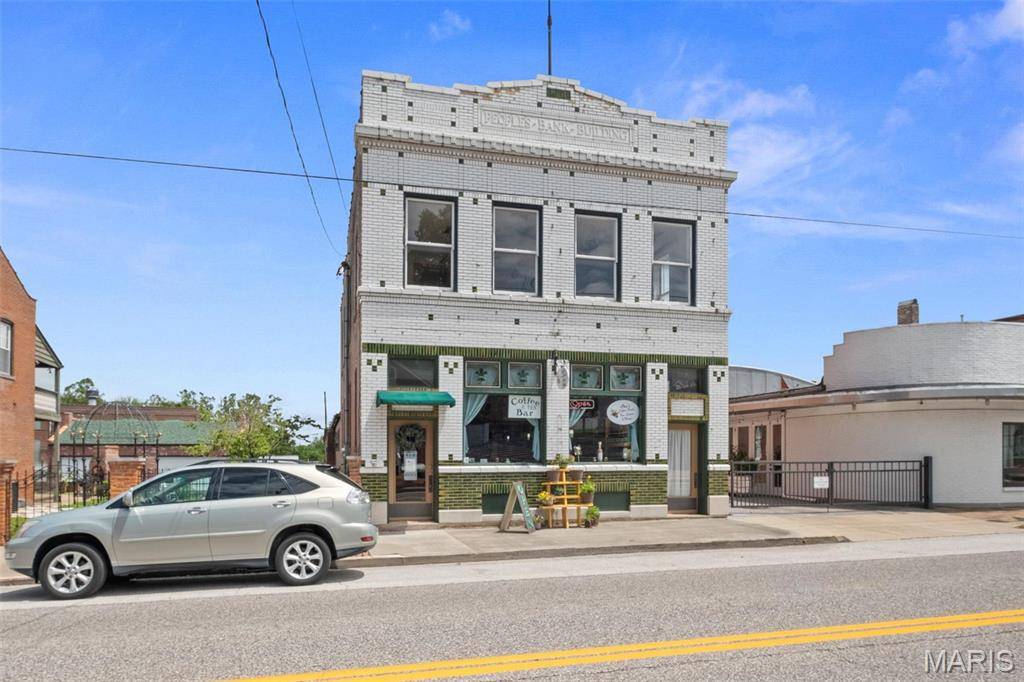 St Charles, MO 63301,820 N 2nd ST