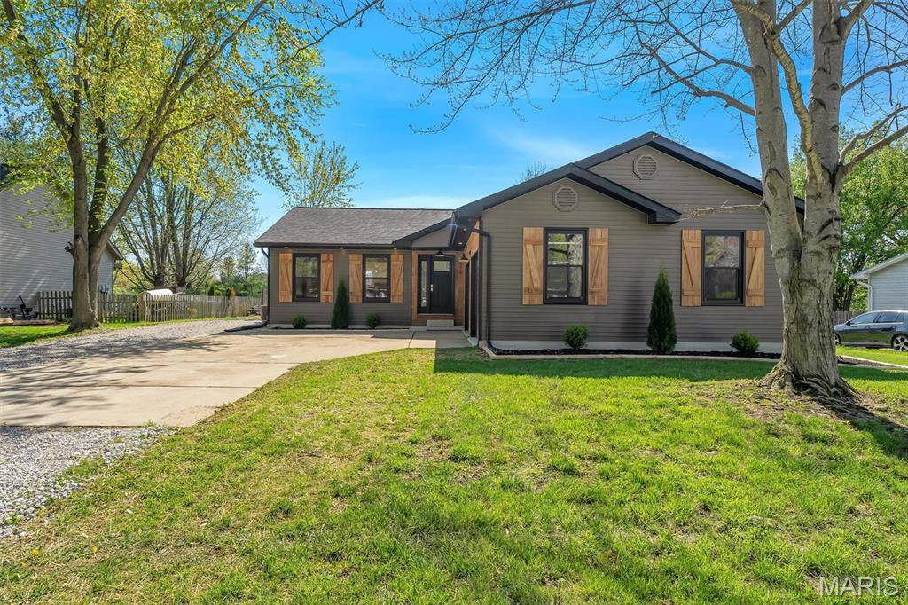 Edwardsville, IL 62025,219 Woodland DR