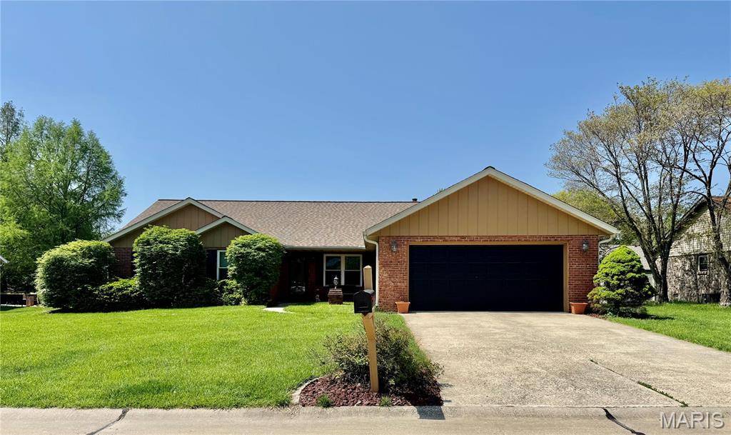 Belleville, IL 62221,1725 Spruce Hill DR