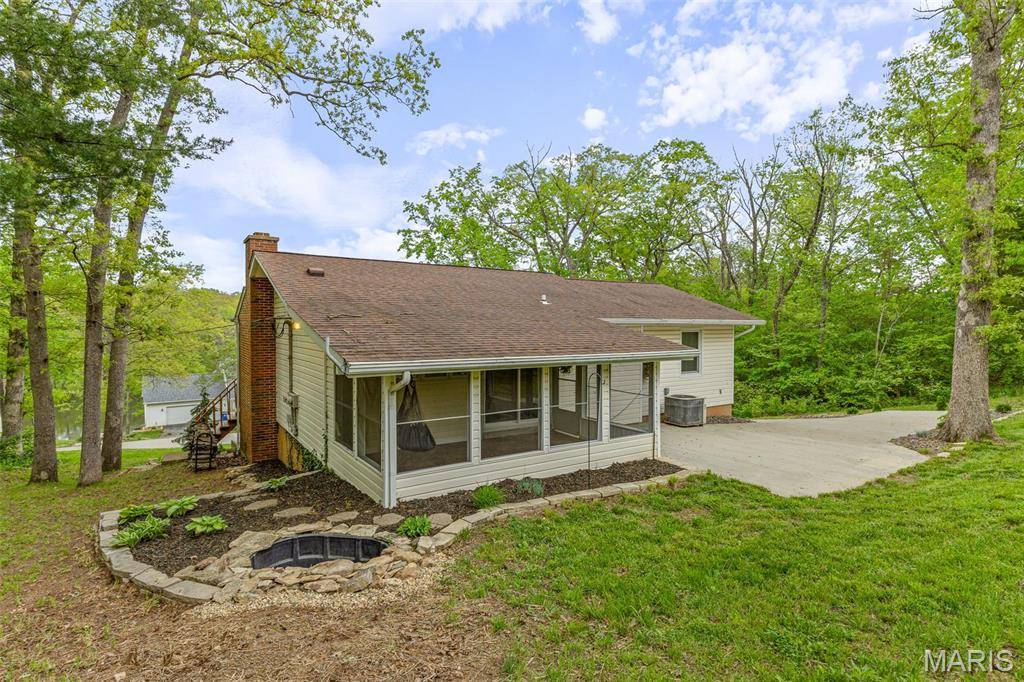 Ste Genevieve, MO 63670,12207 Cedar Circle DR