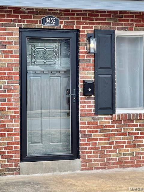 University City, MO 63132,8452 Braddock DR