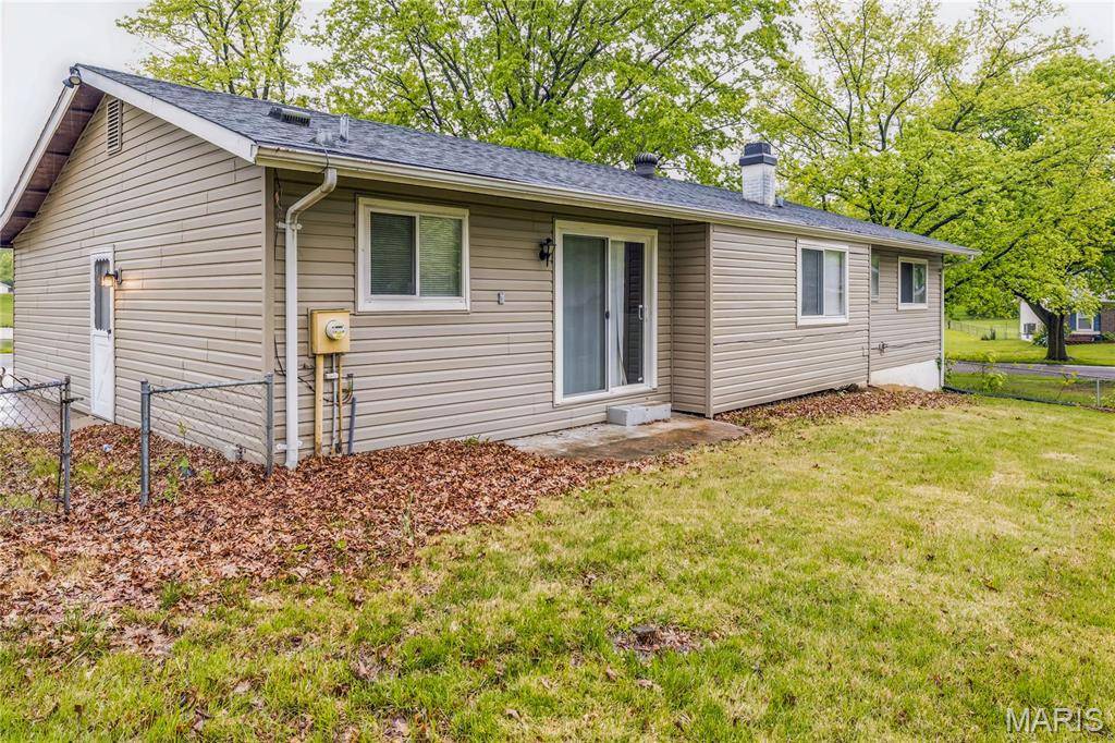Florissant, MO 63033,6363 Coventry DR