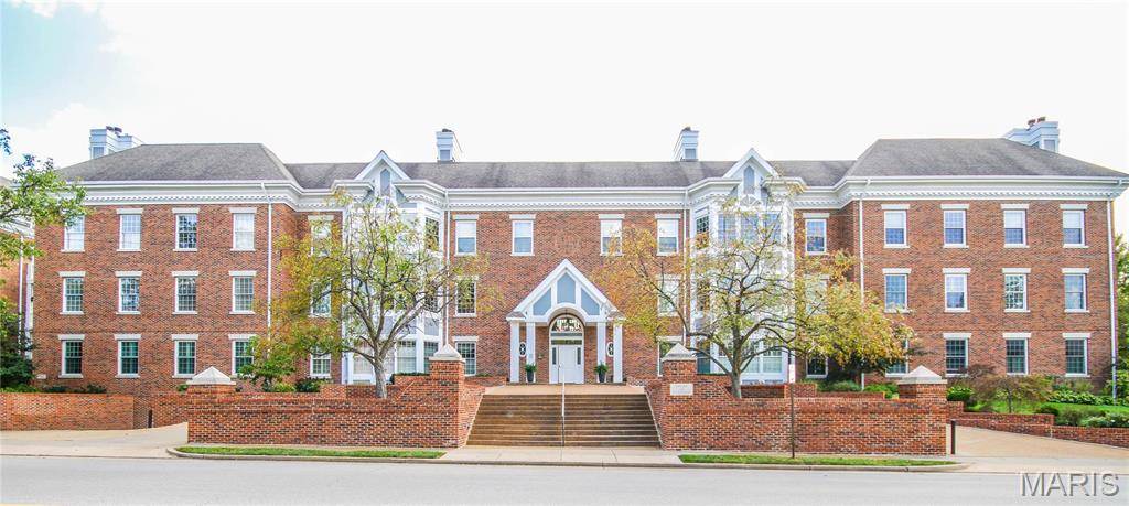 St Louis, MO 63119,440 E Lockwood AVE #101