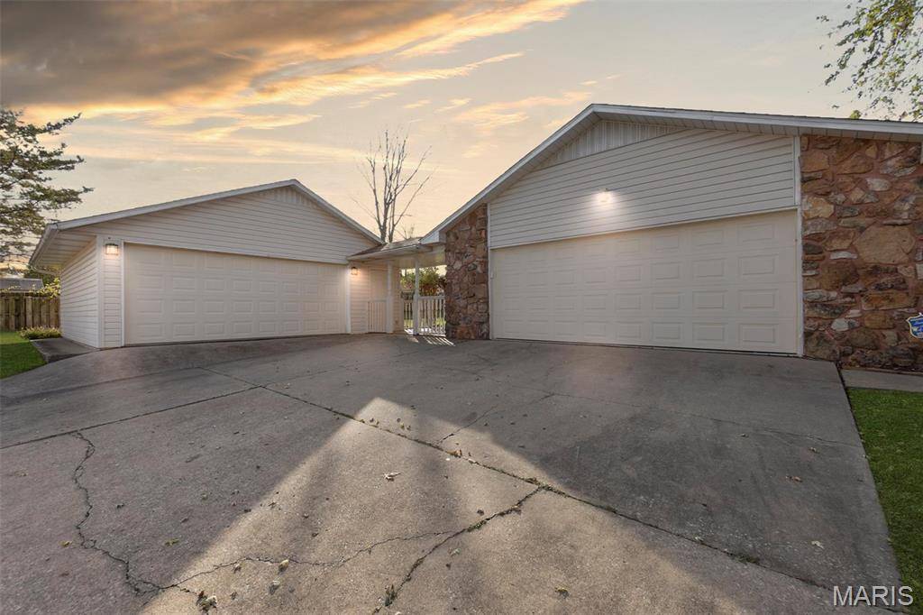 Cape Girardeau, MO 63701,3809 Carolewood DR