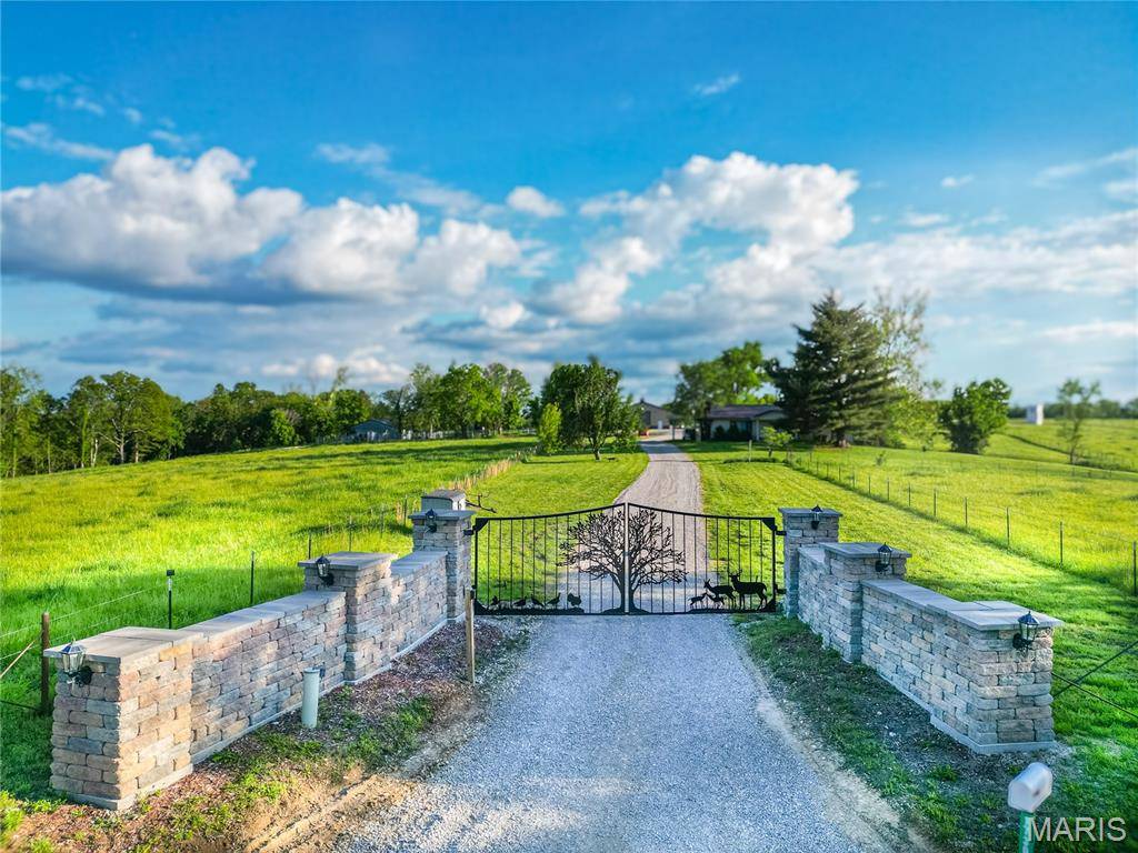 Crocker, MO 65452,17305 Riverside RD