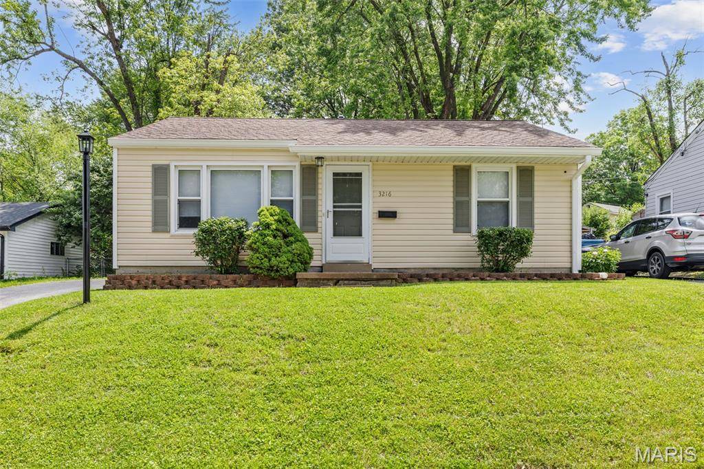 St Ann, MO 63074,3216 Lynros DR