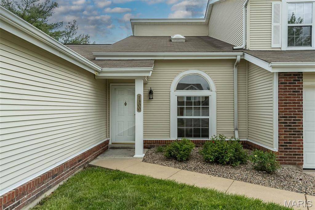 St Charles, MO 63303,1300 Forest Creek DR #1