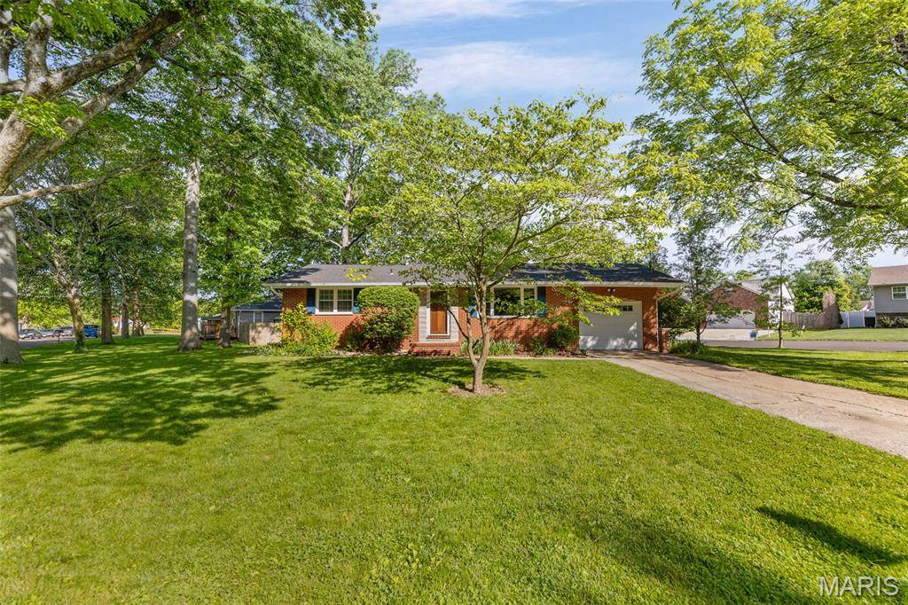 East Alton, IL 62024,640 Brookwood DR