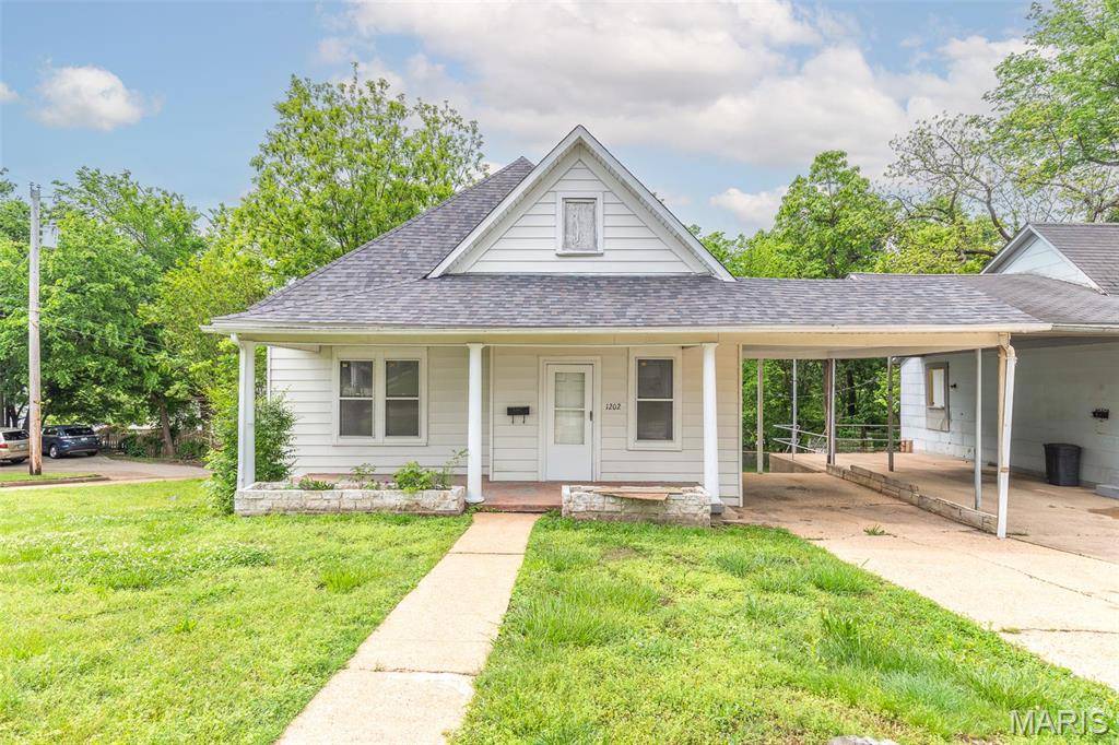 Poplar Bluff, MO 63901,1202 Spring ST