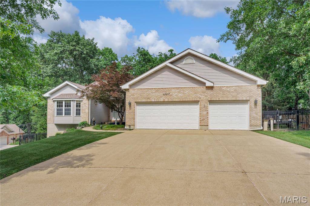 High Ridge, MO 63049,1587 Paradise Valley DR
