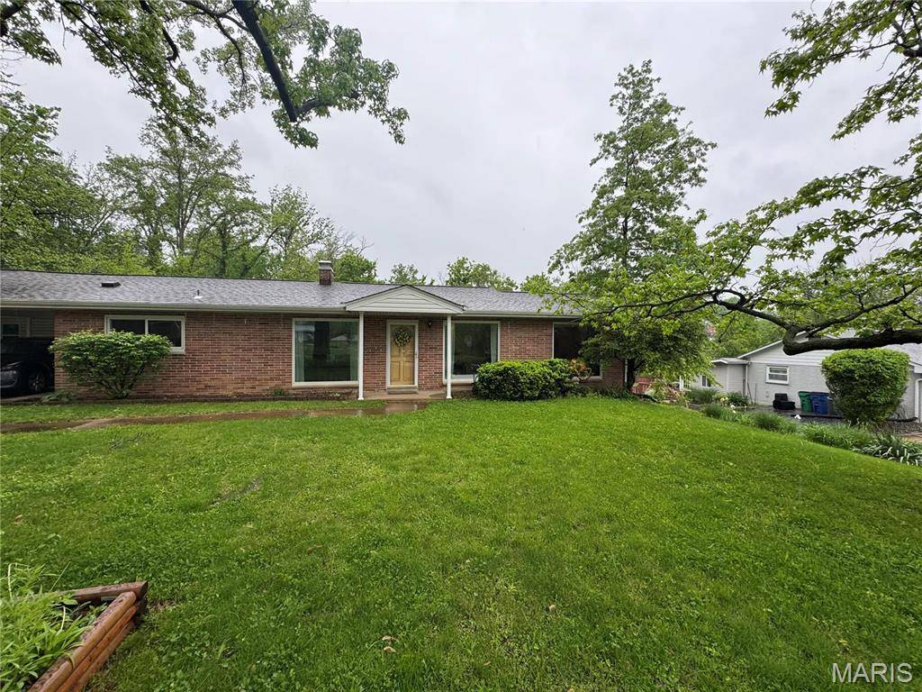 St Louis, MO 63146,4 Country Squire LN