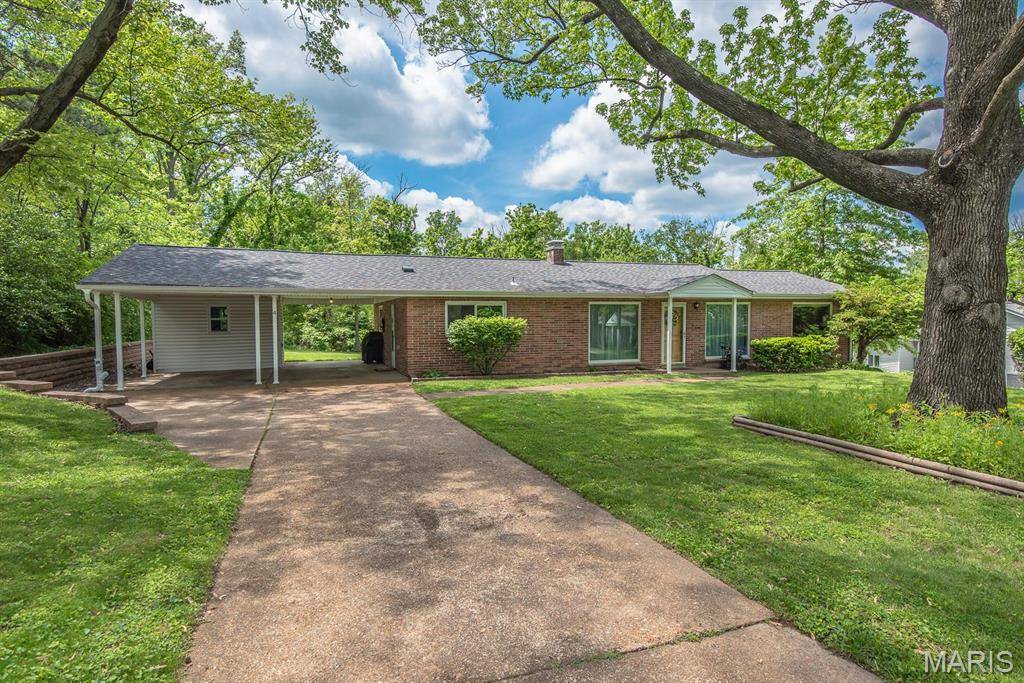 St Louis, MO 63146,4 Country Squire LN