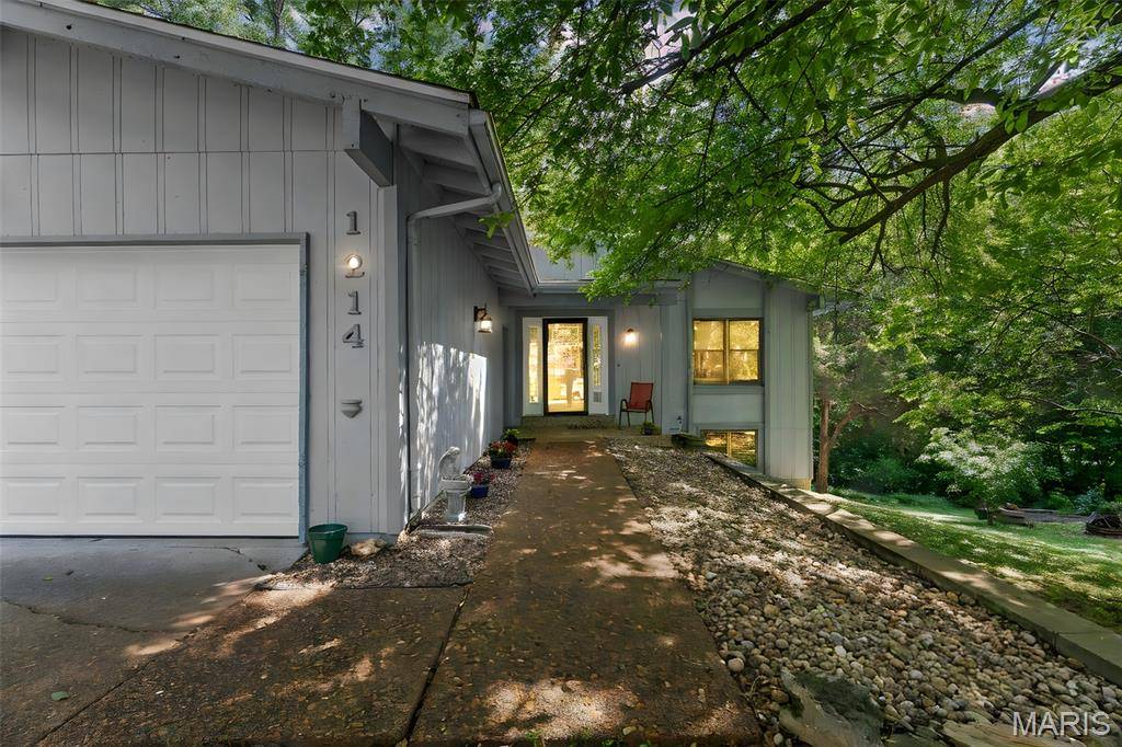 Lake St Louis, MO 63367,1214 Brookstone LN