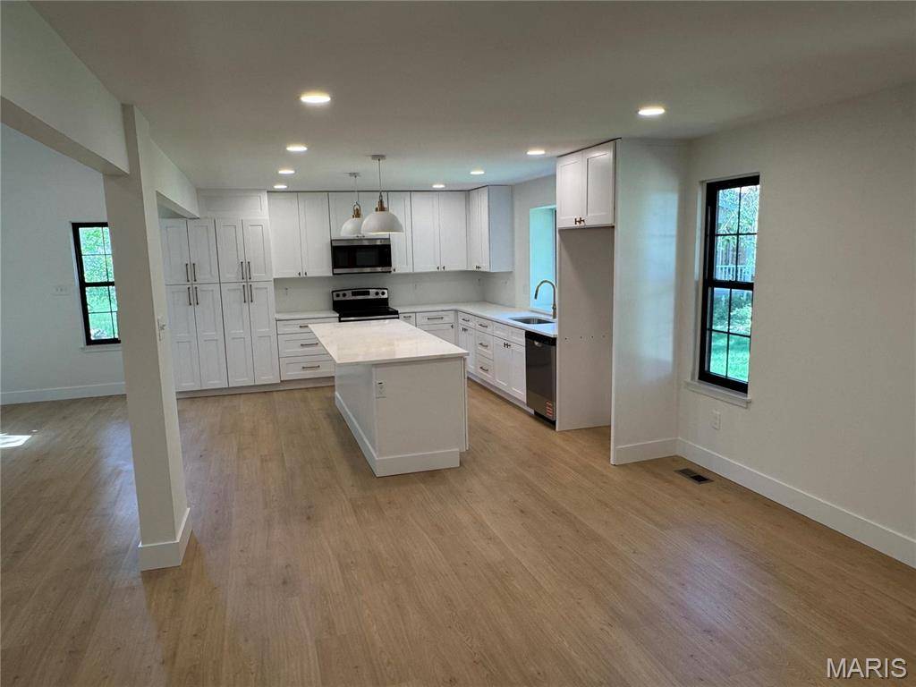 Ballwin, MO 63021,718 Fox Briar LN