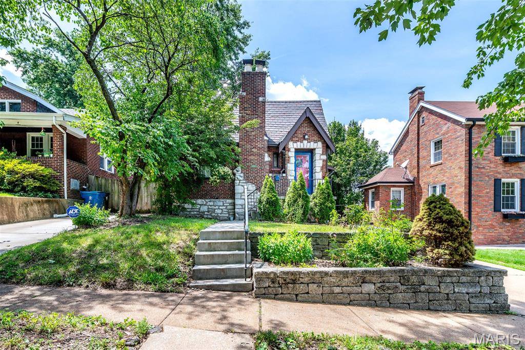 St Louis, MO 63117,1723 McCready AVE