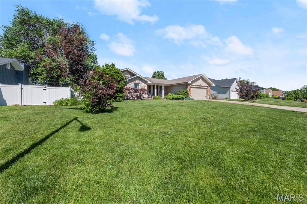 St Peters, MO 63376,22 Hillcrest Estates LN