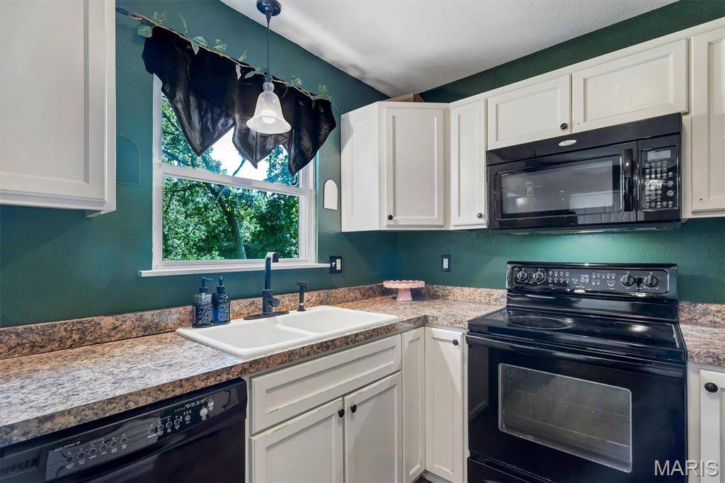 Festus, MO 63028,1122 Edgewood DR