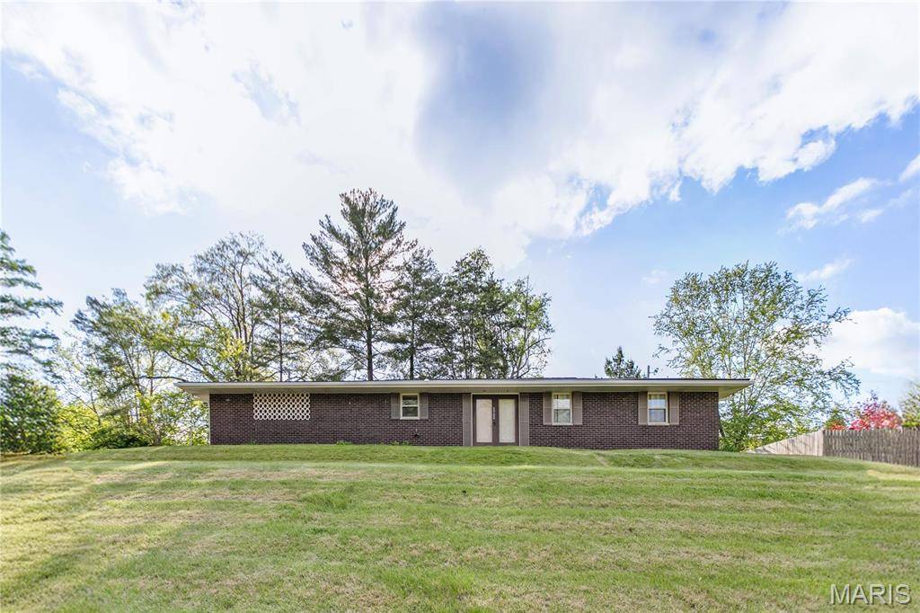 Godfrey, IL 62035,4900 Eiffel DR