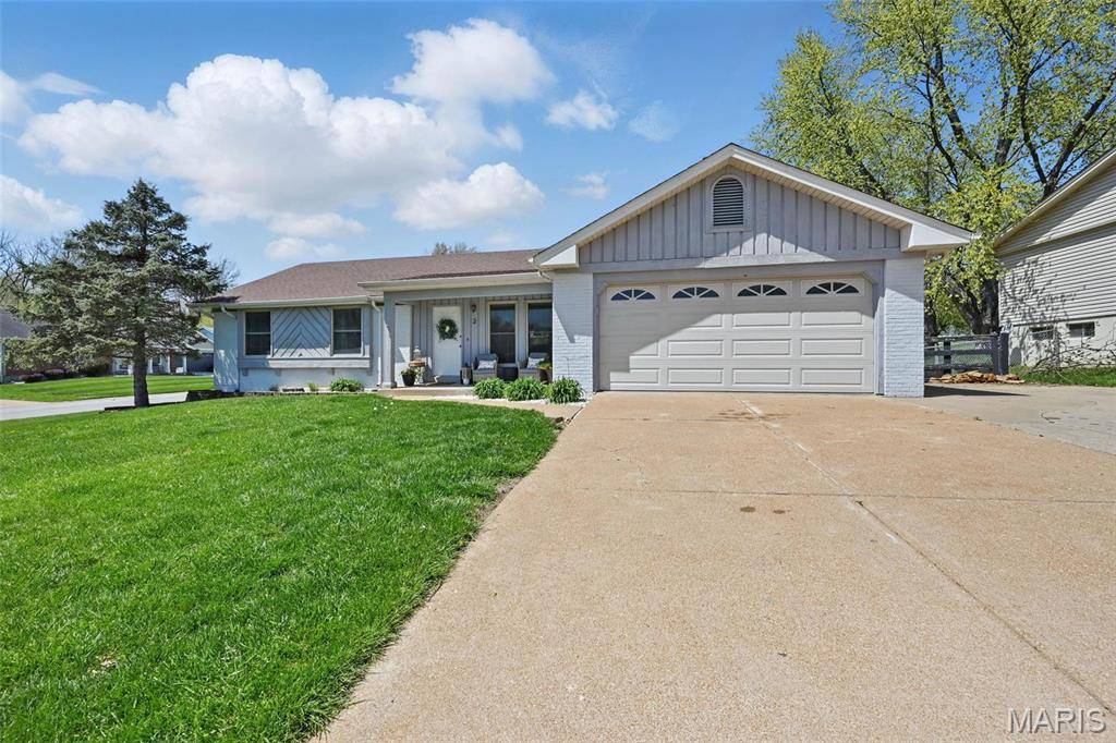 St Peters, MO 63376,2 Suncrest DR