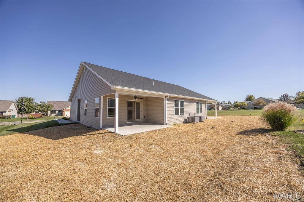 Lebanon, IL 62254,10952 Upland Terrace DR