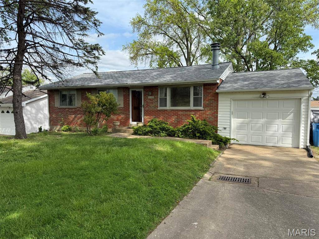St Louis, MO 63125,2120 Union RD