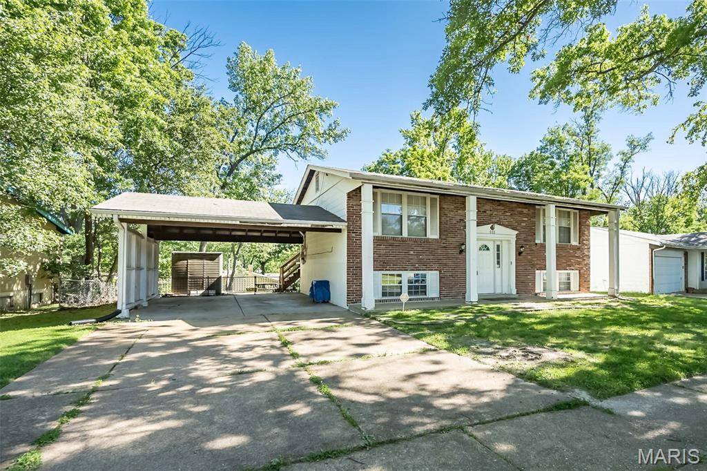 Ballwin, MO 63021,533 Lemonwood DR
