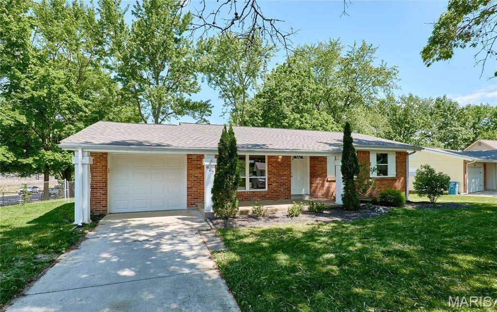 Ballwin, MO 63021,697 Woodrun CT