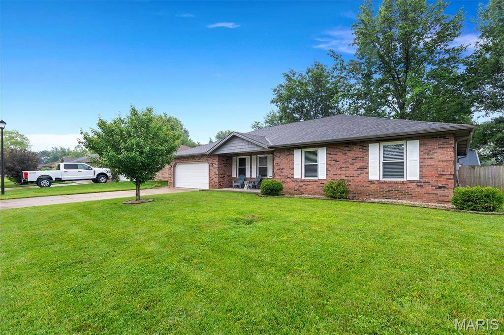 Belleville, IL 62226,624 Deerfield DR