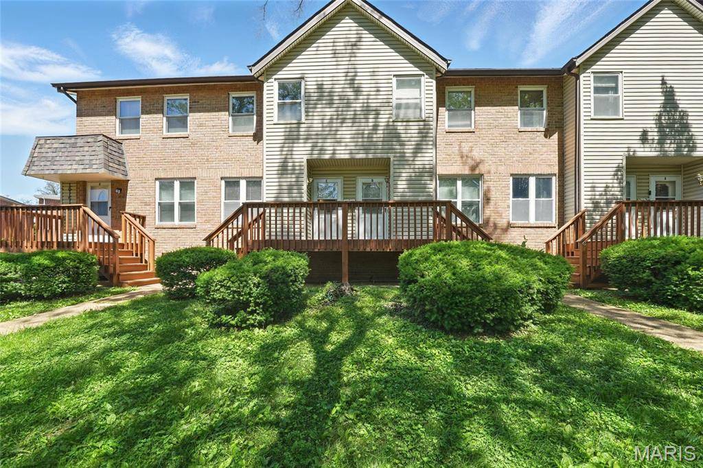 St Louis, MO 63123,10161 Squire Meadows DR #E