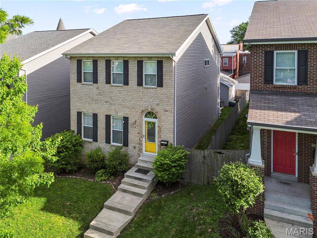 St Louis, MO 63104,3216 Henrietta ST