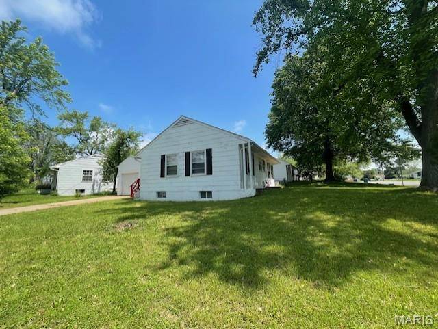 St Louis, MO 63137,261 Cameron RD